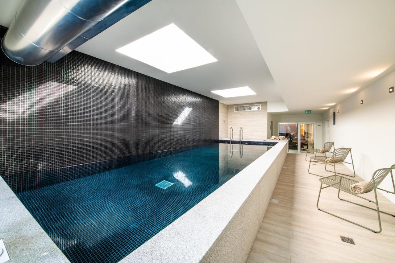 Pestana Douro Riverside - Preferred Hotels & Resorts, Lifestyle Valbom  Kültér fotó The swimming pool at The Dorchester