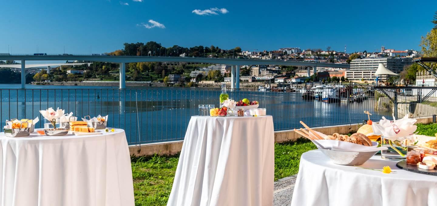 Pestana Douro Riverside - Preferred Hotels & Resorts, Lifestyle Valbom  Kültér fotó View of the Rhine from the hotel