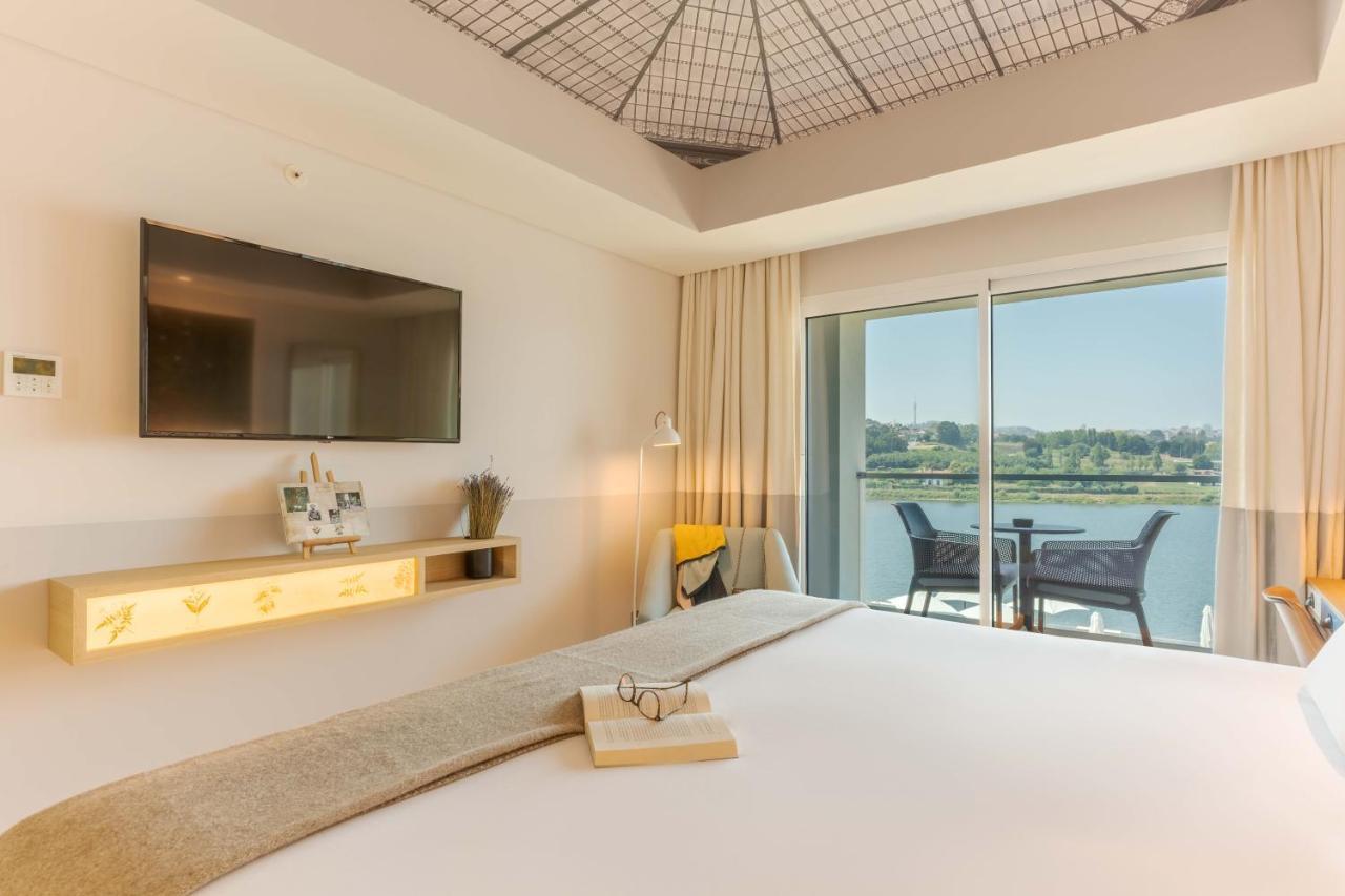 Pestana Douro Riverside - Preferred Hotels & Resorts, Lifestyle Valbom  Kültér fotó A room at the hotel