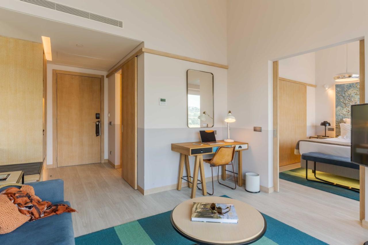 Pestana Douro Riverside - Preferred Hotels & Resorts, Lifestyle Valbom  Kültér fotó A room at the hotel